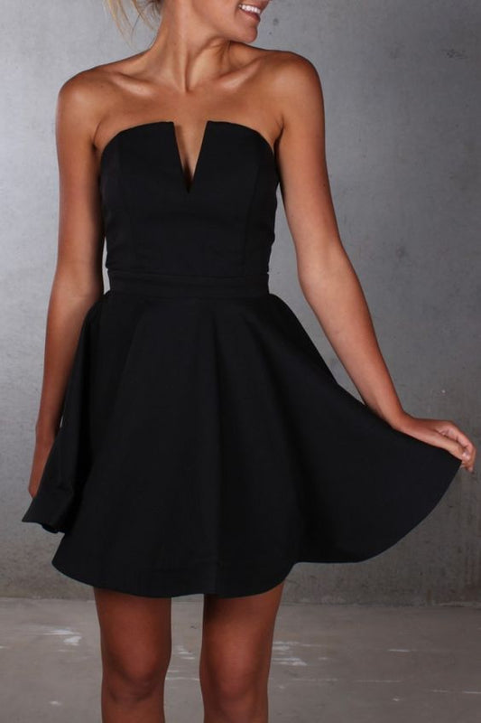 Homecoming Dresses A Line Satin Annabel Black Pleated V Neck Strapless Backless Simple Short