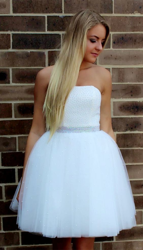 Strapless Ball Gown Tulle Kianna Homecoming Dresses Beading Short White Pleated Princess