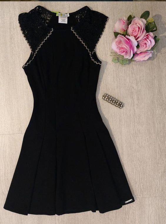 A-Line Jewel Nadine Homecoming Dresses Lace Short Black 2024