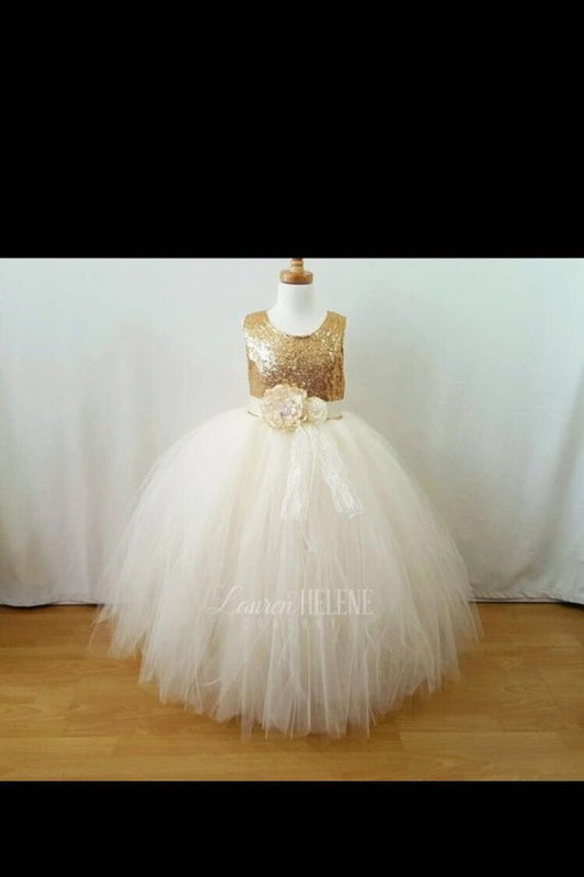 2024 Flower Girl Dresses A Line Scoop Tulle & Sequin With Sash