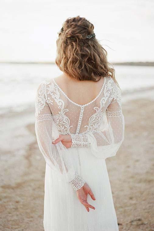 A Line See Through Long Sleeve Lace Appliqued Ivory Beach Wedding Dresses JS382