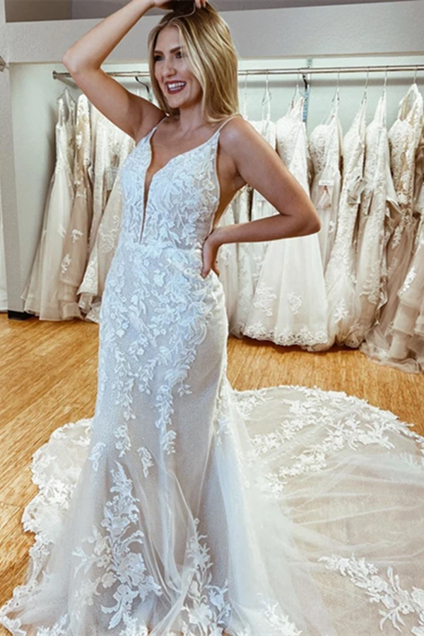 Amazing Spaghetti Straps Appliques Lace Wedding Dresses Mermaid Chapel Train Bridal Gowns