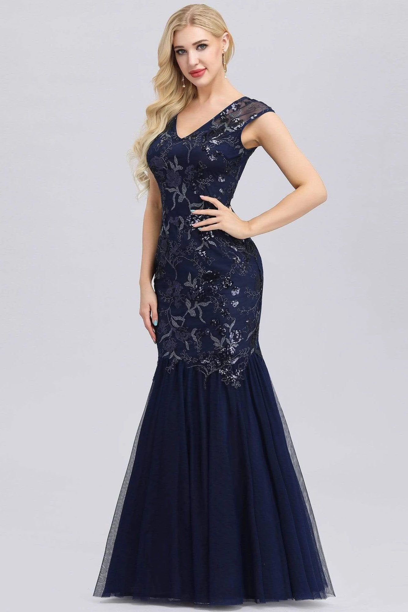 Elegant V-Neck Beaded Bodycon Mermaid Prom Dresses Straps Evening Gowns SRS15215