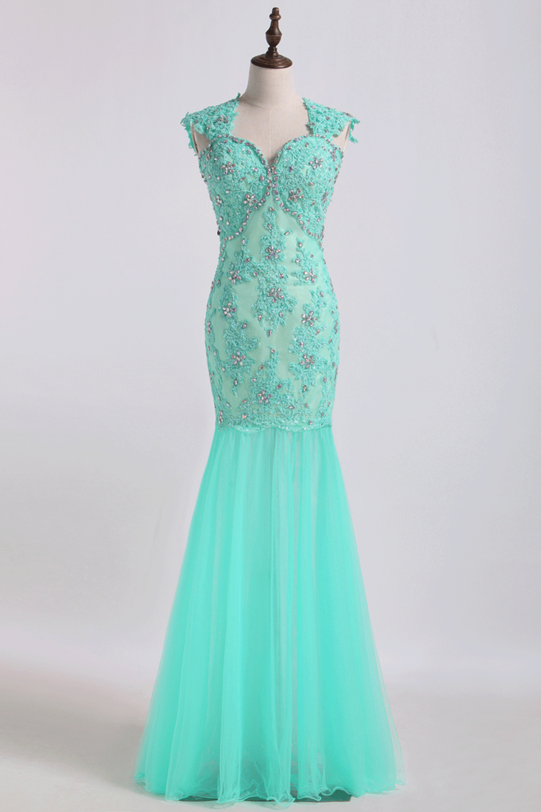Prom Dresses V Neck Mermaid/Trumpet Champagne With Applique&Beads Floor Length Tulle
