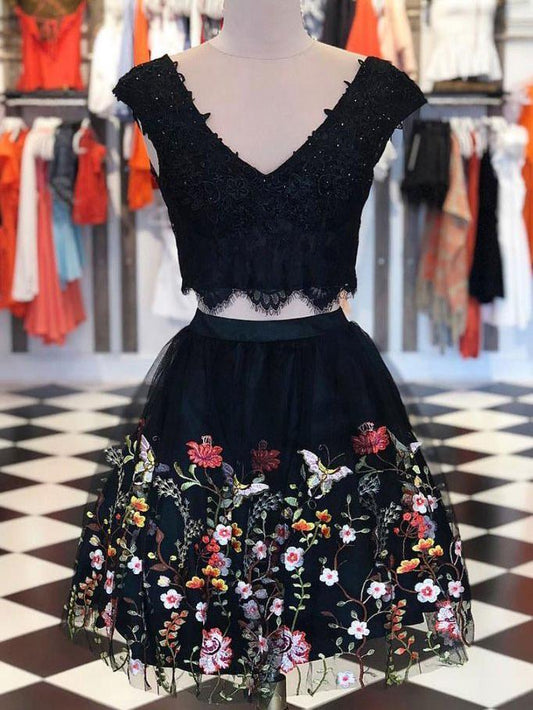 V Two Pieces Lace Germaine Homecoming Dresses Neck Dresses Short Black With Floral CD1881