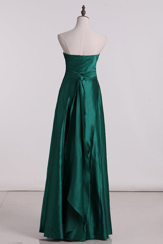 2024 Beautiful Scalloped Neckline Bright Bridesmaid Dress Floor Length