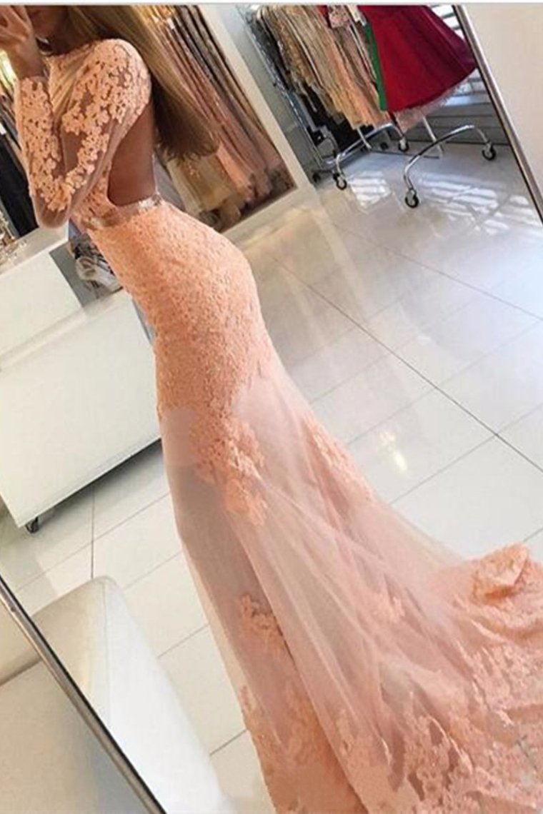 Prom Dresses Mermaid Scoop Long Sleeves With Applique Tulle Sweep Train