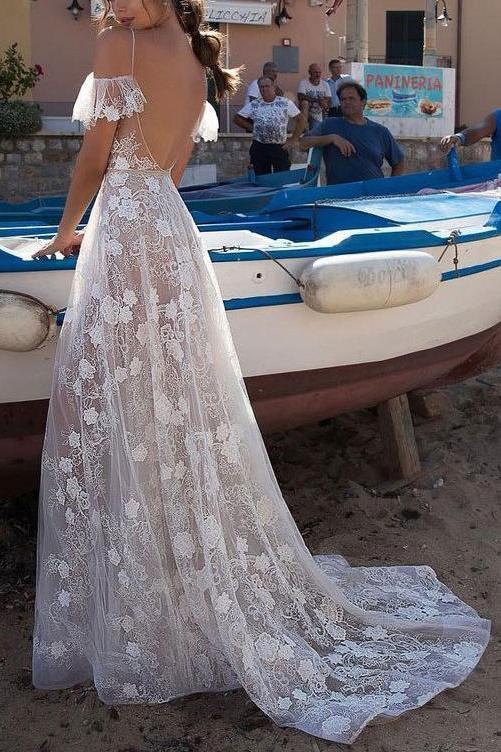 A-Line Lace V Neck Tulle Beach Wedding Dress With Ruffles Appliques