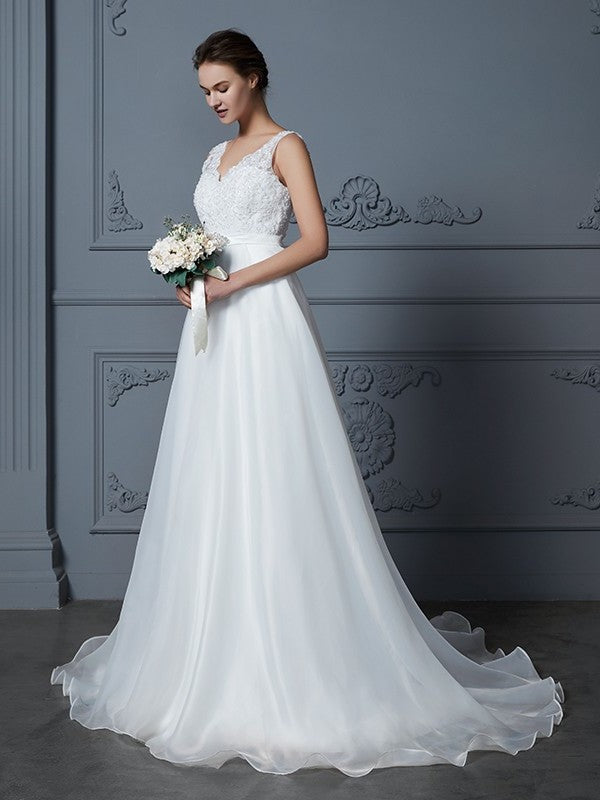 Floor-Length Sleeveless V-neck A-Line/Princess Lace Chiffon Wedding Dresses