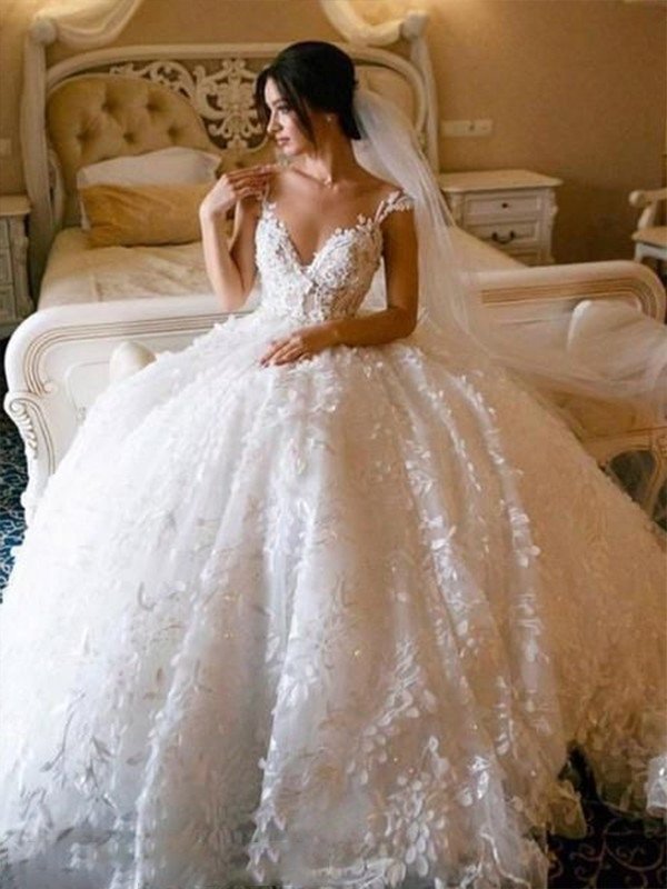 Ball Sleeveless V-neck Gown Tulle Floor-Length Applique Wedding Dresses