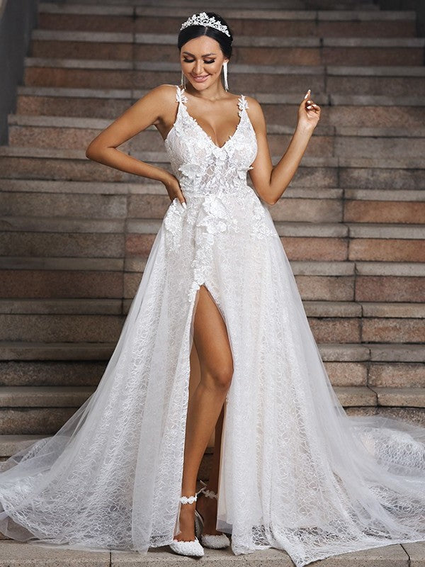 Sleeveless Lace V-neck A-Line/Princess Applique Sweep/Brush Train Wedding Dresses