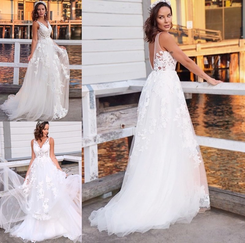 Sweep/Brush Applique A-Line/Princess Tulle V-neck Sleeveless Train Wedding Dresses