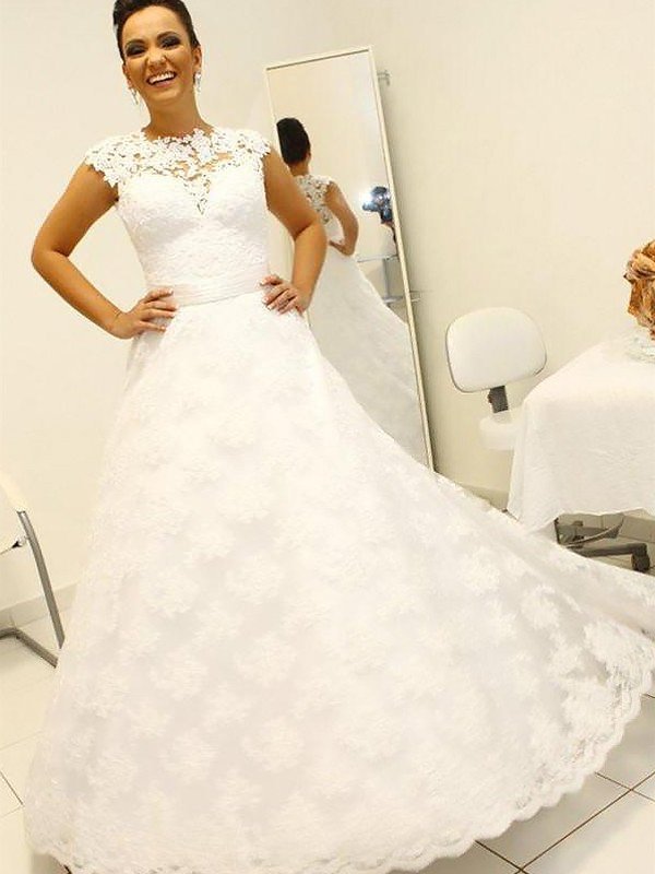Ball Gown Sleeveless Lace Scoop Floor-Length Wedding Dresses