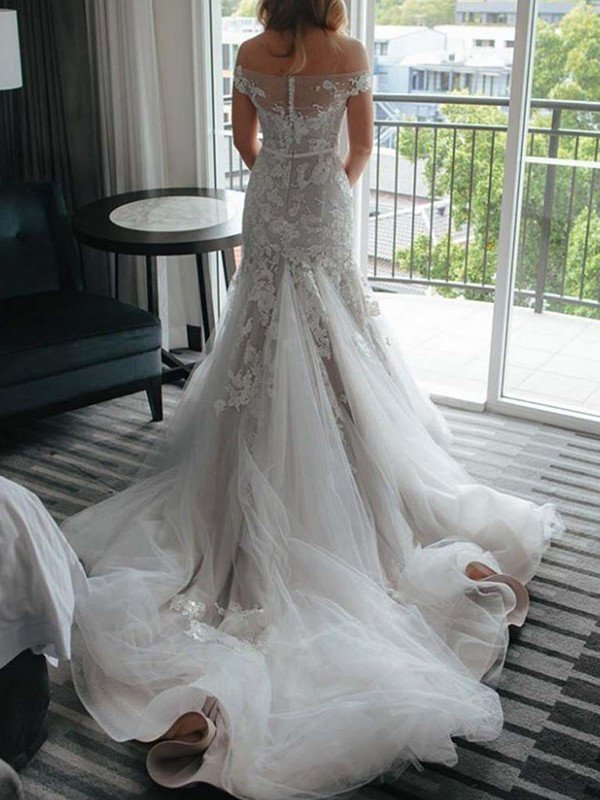 Applique Lace Tulle Court Trumpet/Mermaid Sleeveless Off-the-Shoulder Train Wedding Dresses