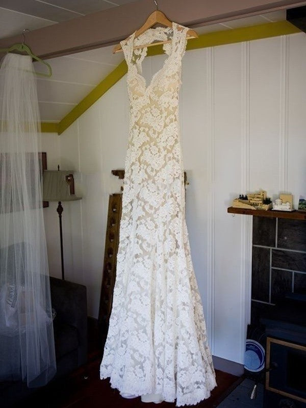 Lace Sheath/Column Sleeveless V-neck Sweep/Brush Train Wedding Dresses