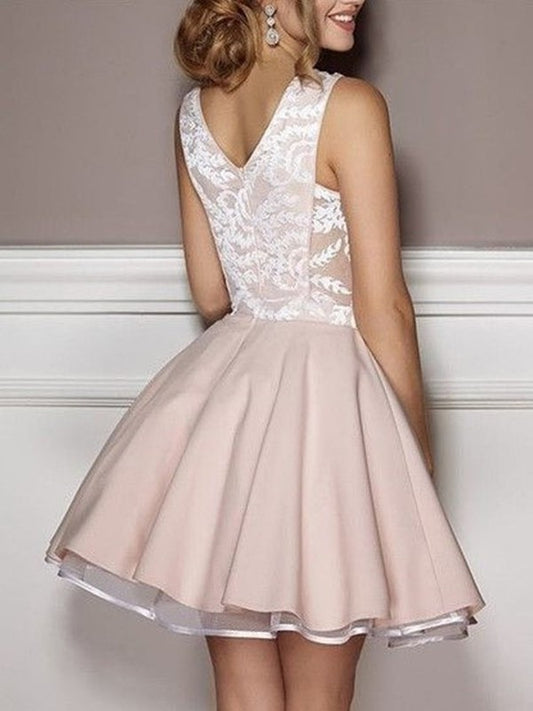 A-Line/Princess Sleeveless V-neck Applique Satin Short/Mini Homecoming Dress