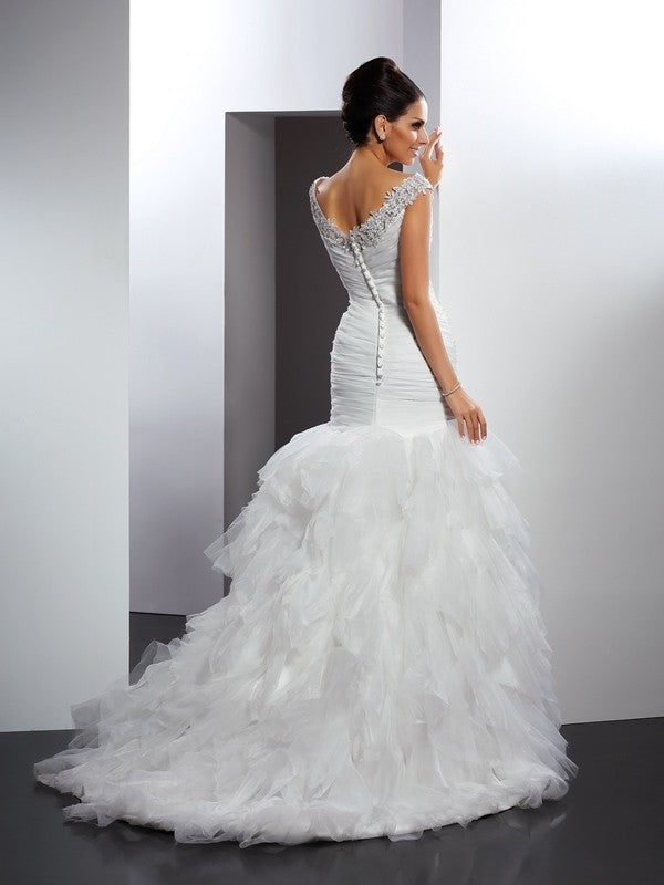 Trumpet/Mermaid Sleeveless Applique V-neck Long Tulle Wedding Dresses