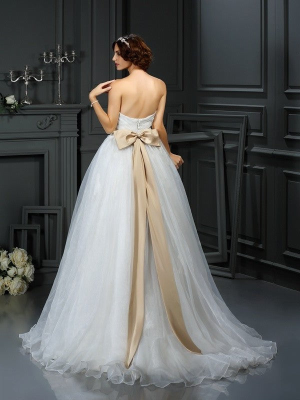 Sweetheart Applique Long Sleeveless A-Line/Princess Organza Wedding Dresses