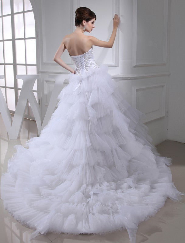 Sweetheart Sleeveless Beading A-Line/Princess Satin Wedding Dresses