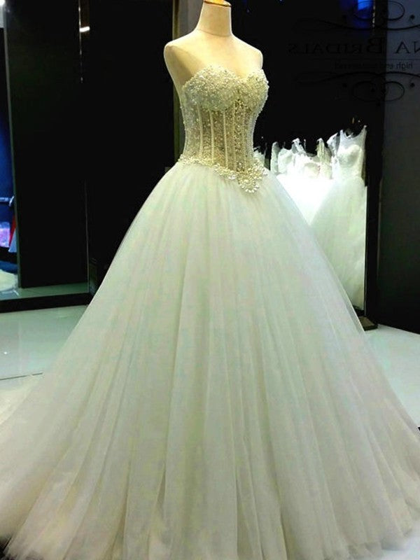 Court Train Beading Tulle Sweetheart Gown Ball Sleeveless Wedding Dresses