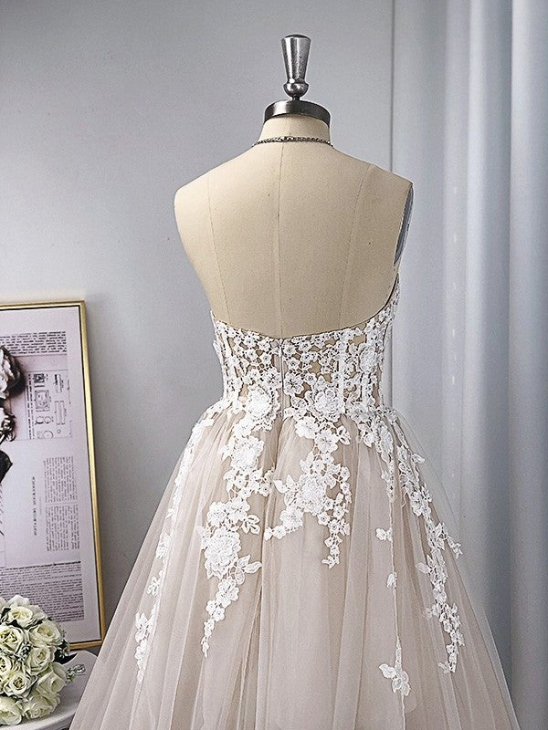 A-Line/Princess Sweep/Brush Sleeveless Tulle Sweetheart Applique Train Wedding Dresses