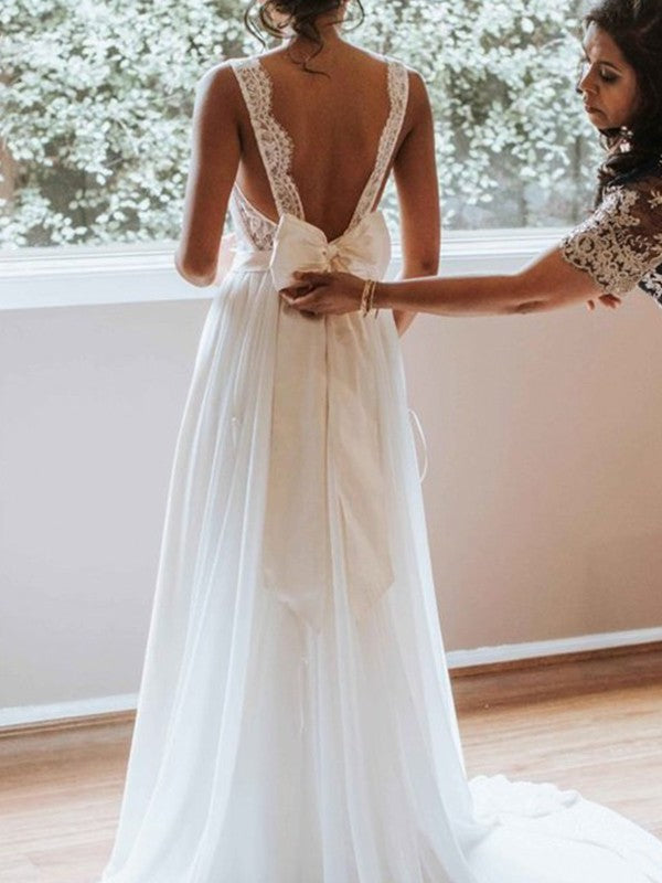 A-Line/Princess Sweep/Brush Sleeveless Train V-neck Lace Chiffon Wedding Dresses