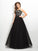 Sweetheart Sleeveless Ball Long Lace Gown Net Quinceanera Dresses