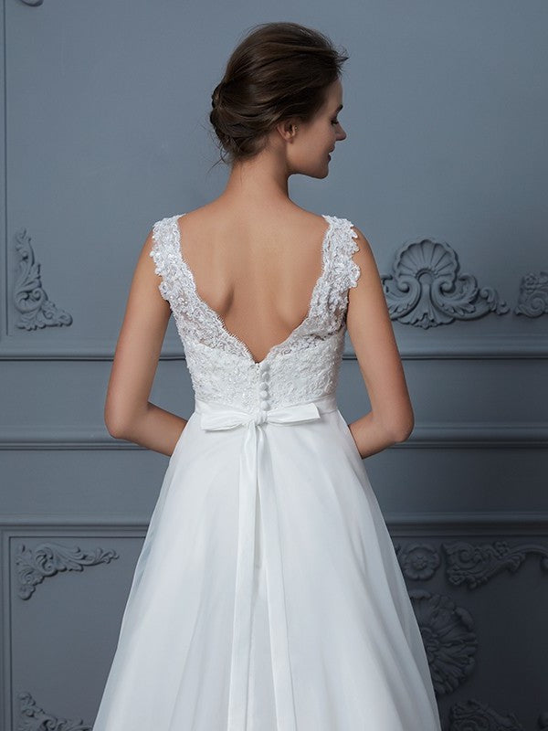 Floor-Length Sleeveless V-neck A-Line/Princess Lace Chiffon Wedding Dresses